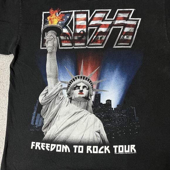 Kiss T Shirt Mens L Freedom To Rock Tour Concert Band Short Sleeve Music 2016 - Picture 4 of 13